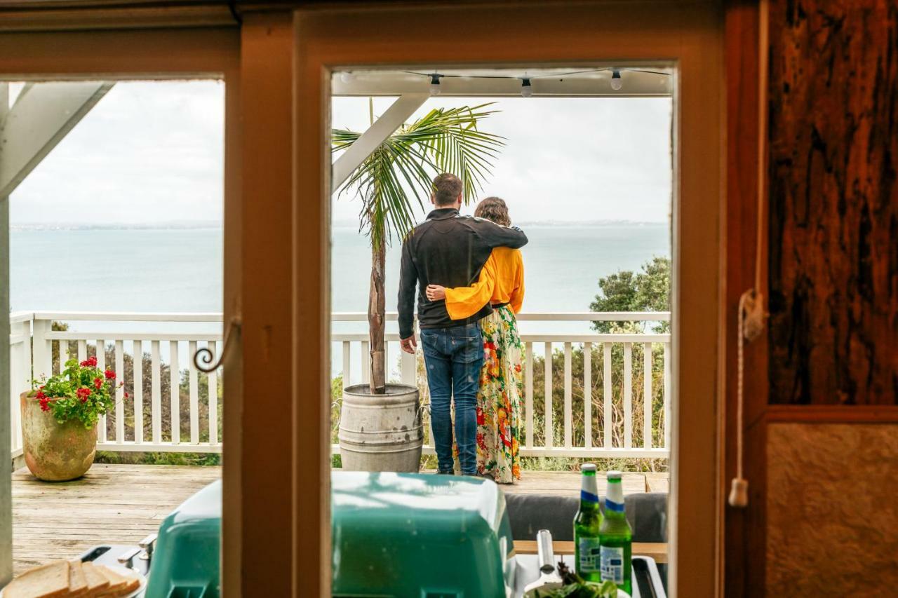 The Settlers Hut Villa Oneroa Buitenkant foto